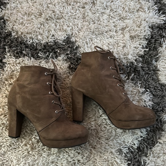Taupe suede lace up platform booties - Picture 3 of 8